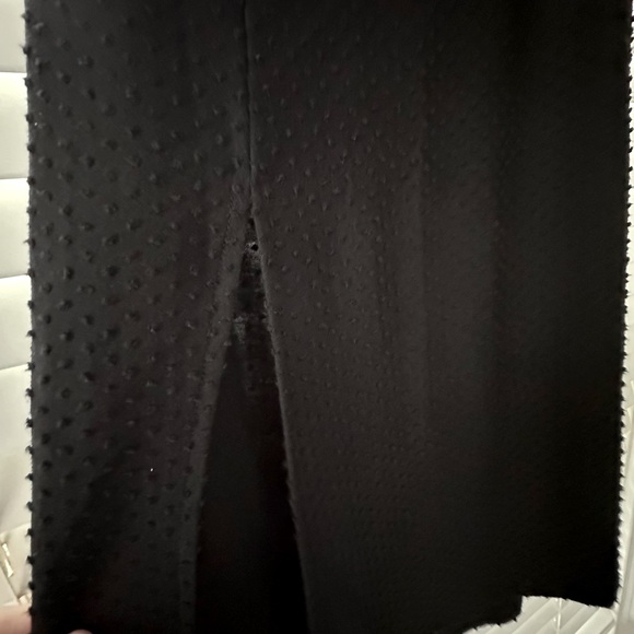 Hashttag in trend Izzy textured cap sleeve open back dress - Picture 4 of 5